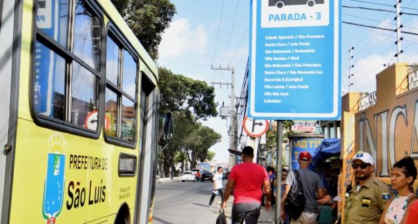 Paradas de ônibus voltam à Avenida Silva Maia