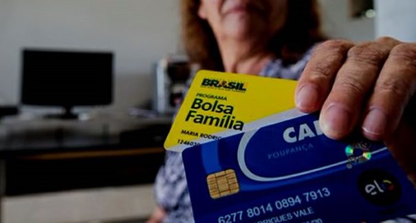 Abono natalino do Bolsa Família começa a ser pago nesta terça (10)