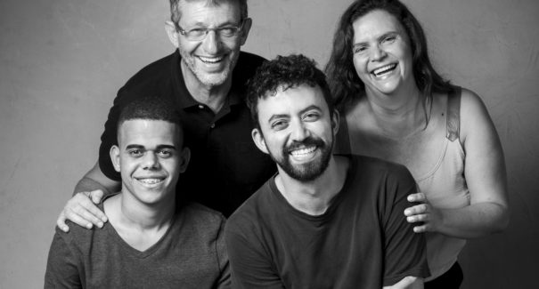 “Ele apenas queria ter pai e mãe”
