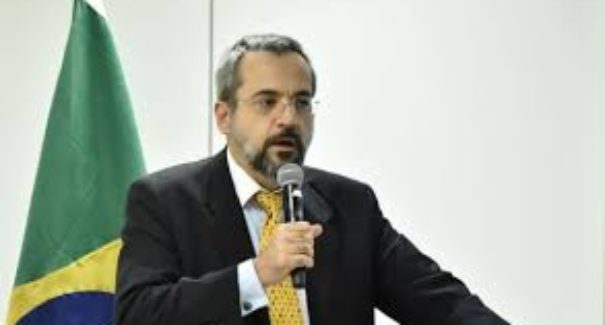 AO VIVO: Comissão Geral do Plenário da Câmara ouve Ministro da Educação