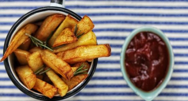 Você sabia? A batata precisa ser frita duas vezes para ficar mais crocante