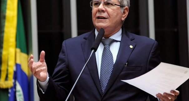 Deputado Hildo Rocha denuncia “uso político” do STF em processo contra Roberto Rocha