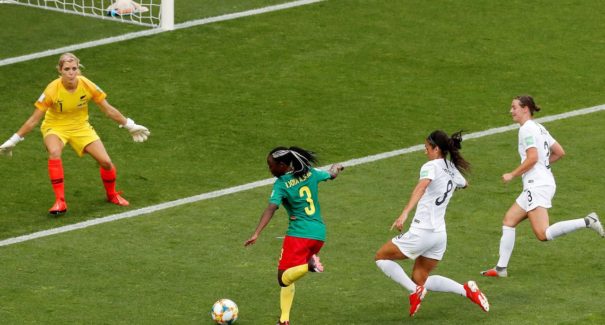 Camarões consegue gol no final e se classifica no Mundial Feminino