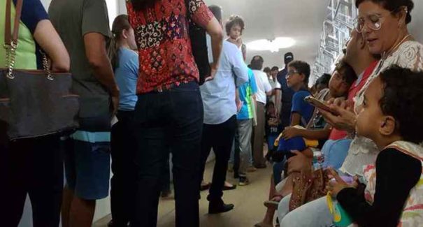 Governo deve enfrentar desafios na cobertura vacinal e redução de filas na saúde
