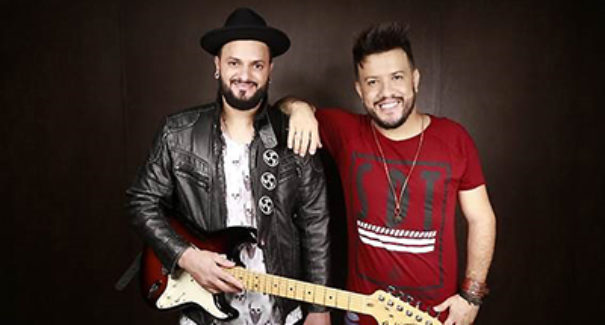 Diego & Victor Hugo em arraial na Ilha