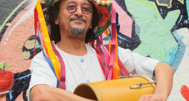 Fernando Mendonça ministra oficina de mosaico em azulejaria