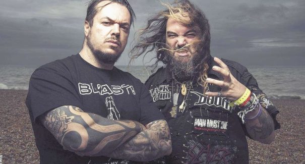 O heavy metal de Max e Iggor Cavalera invadem a ilha