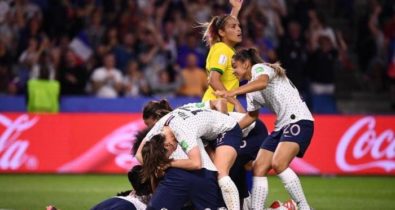 Copa do Mundo Feminina: França elimina Brasil na prorrogação