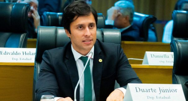 Duarte Jr pede a abertura de novos postos de recarga e a criação do cartão de transporte do servidor público