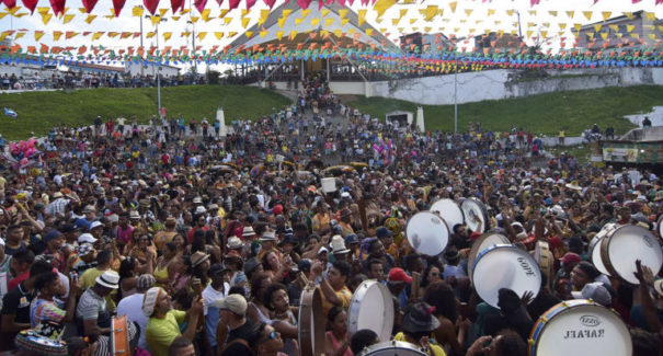 Comunidade se prepara para a festa