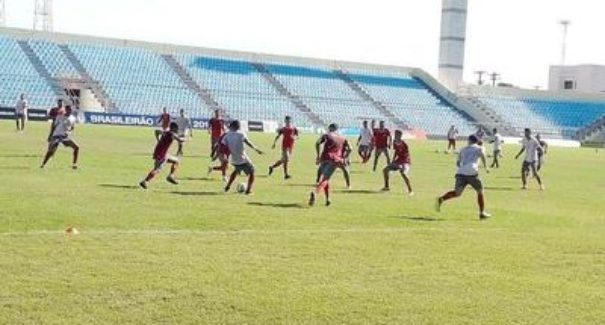Imperatriz enfrenta maratona de viagem para chegar a Natal