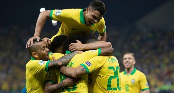 Brasil vence Paraguai nos pênaltis e vai à semi