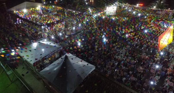 Último dia do ‘Arraiá do Povo’ terá Bois Pirilampo, Morros, Nina Rodrigues e o sertanejo Lucas Seabra