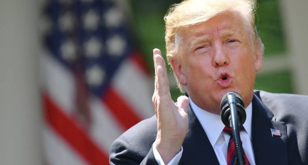 Estudo mostra combinação de substâncias que cura infectados, diz Trump; veja gráfico
