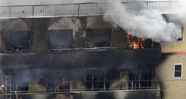 Incêndio criminoso deixa 33 mortos no Japão