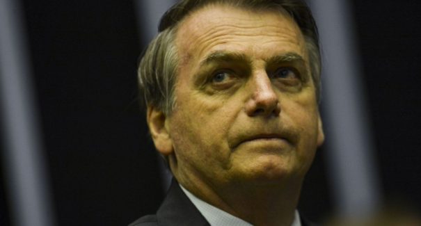 Bolsonaro inclui academias de ginástica e salões entre serviços essenciais