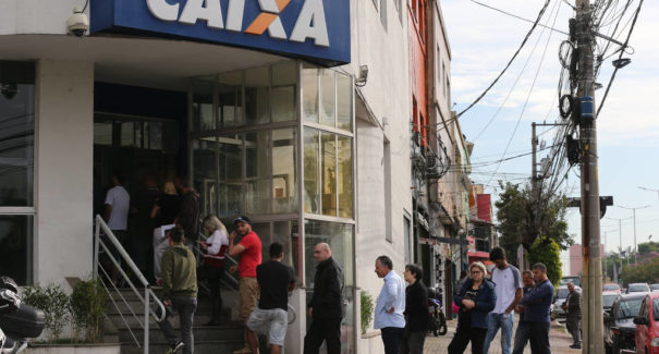 Queda de juros é chance para negociar crédito imobiliário