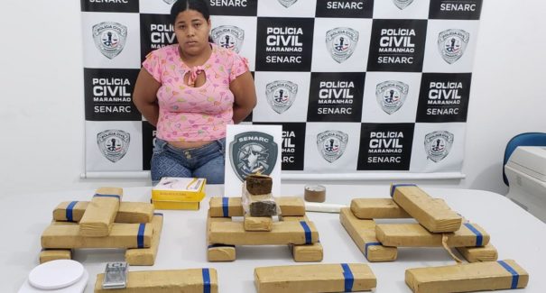 Mulher é presa com mais de 20 kg de maconha