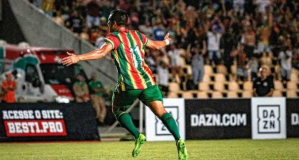Sampaio vence o Santa Cruz e assume a ponta da tabela