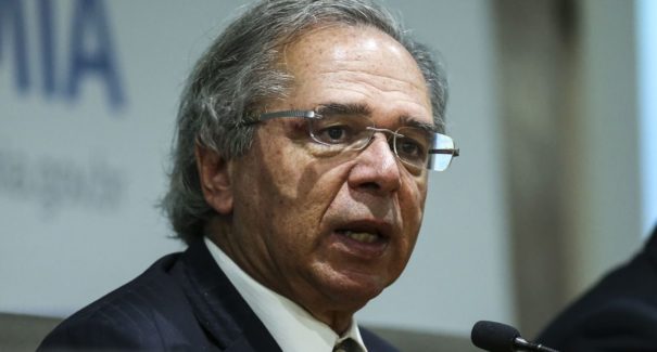 Celular do ministro Paulo Guedes é hackeado