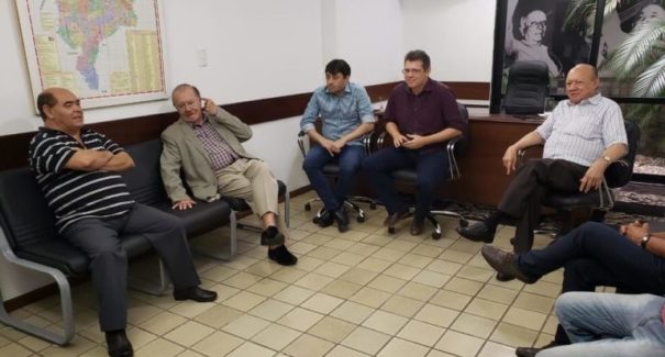 Astro de Ogum se aproxima de Sarney e do MDB