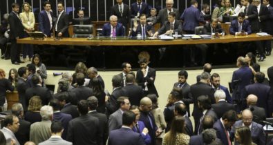 Senadores aprovam a    Reforma da Previdência na noite dessa terça-feira (22)