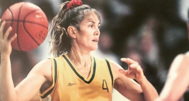 Rainha do basquete Hortência é homenageada com emissão especial de selo