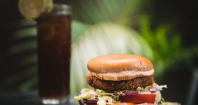 Dia do hambúrguer: saiba como fazer hambúrguer caseiro