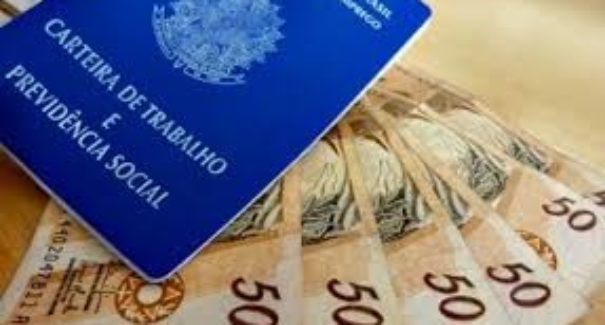 Aprovado texto-base de MP que instituiu o valor do salário mínimo em R$ 1.212