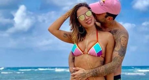 Chega ao fim o relacionamento da cantora Anitta e o surfista Pedro Scooby