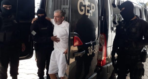 João de Deus deixa presídio para fazer exames após sentir tonturas