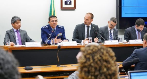 Deputados divergem sobre acordo da Base de Alcântara