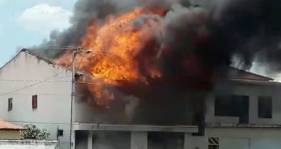 Incêndio destrói depósito de móveis e eletrodomésticos em Coroatá