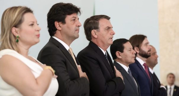 Novo “Mais Médicos” prevê 18 mil vagas e salários de até R$ 31 mil