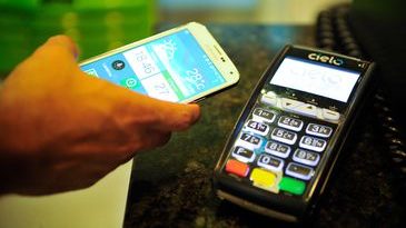 Mais de 60% dos brasileiros usam meios digitais para pagamentos
