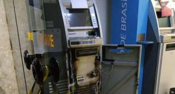 Preso em cadeia do Maranhão comandou ataques a caixas eletrônicos no DF