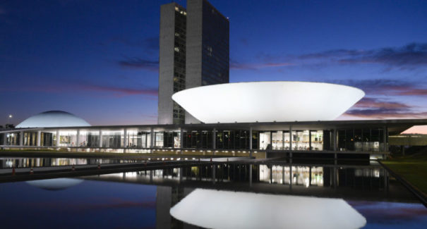 Orçamento prevê  34 mil vagas em concursos para 2020