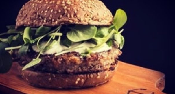 Aprenda a preparar hambúrguer Vegetariano