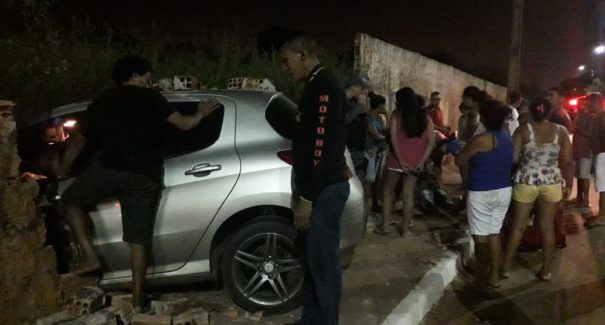 Locutor Laska Campos perde controle de veículo e colide com muro em São Luís