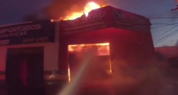 Galpão no bairro do São Cristóvão é incendiado
