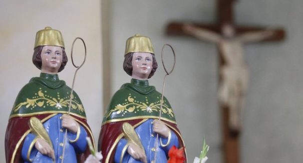 Conheça a História de São Cosme e Damião