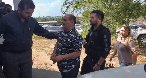 Vereador Astro de Ogum paga fiança e é liberado pela polícia
