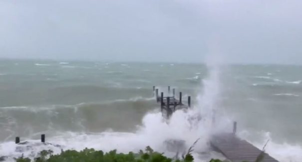 Furacão Dorian deixa cinco mortos após passagem pelas Bahamas