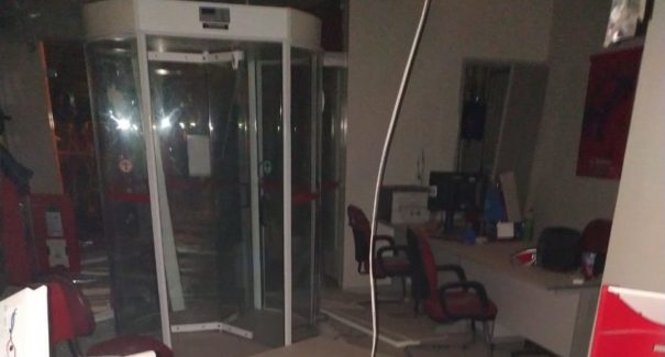 Bandidos explodem 3 agências bancárias  no interior do Maranhão