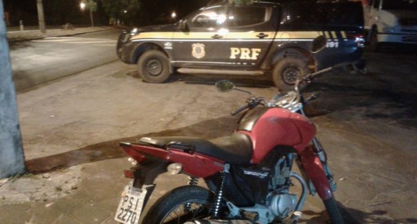 Duas motocicletas roubadas são recuperadas na BR-135