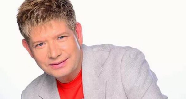 Morre o cantor Roberto Leal aos 67 anos