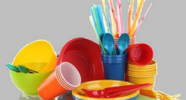 Nova lei proíbe uso de plásticos descartáveis