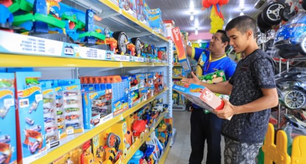 Comércio deve crescer com demanda do Dia das Crianças, aponta Fecomércio