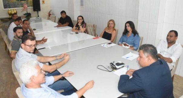 Empresários pedem ampliação de prazo para proibição de produtos plástico
