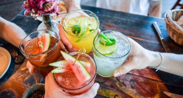 2 drinks para aquecer o happy hour do final de semana